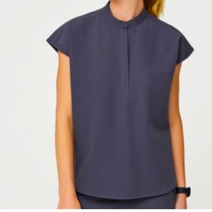 NWT Figs Charcoal Rafaela Top Size Small
